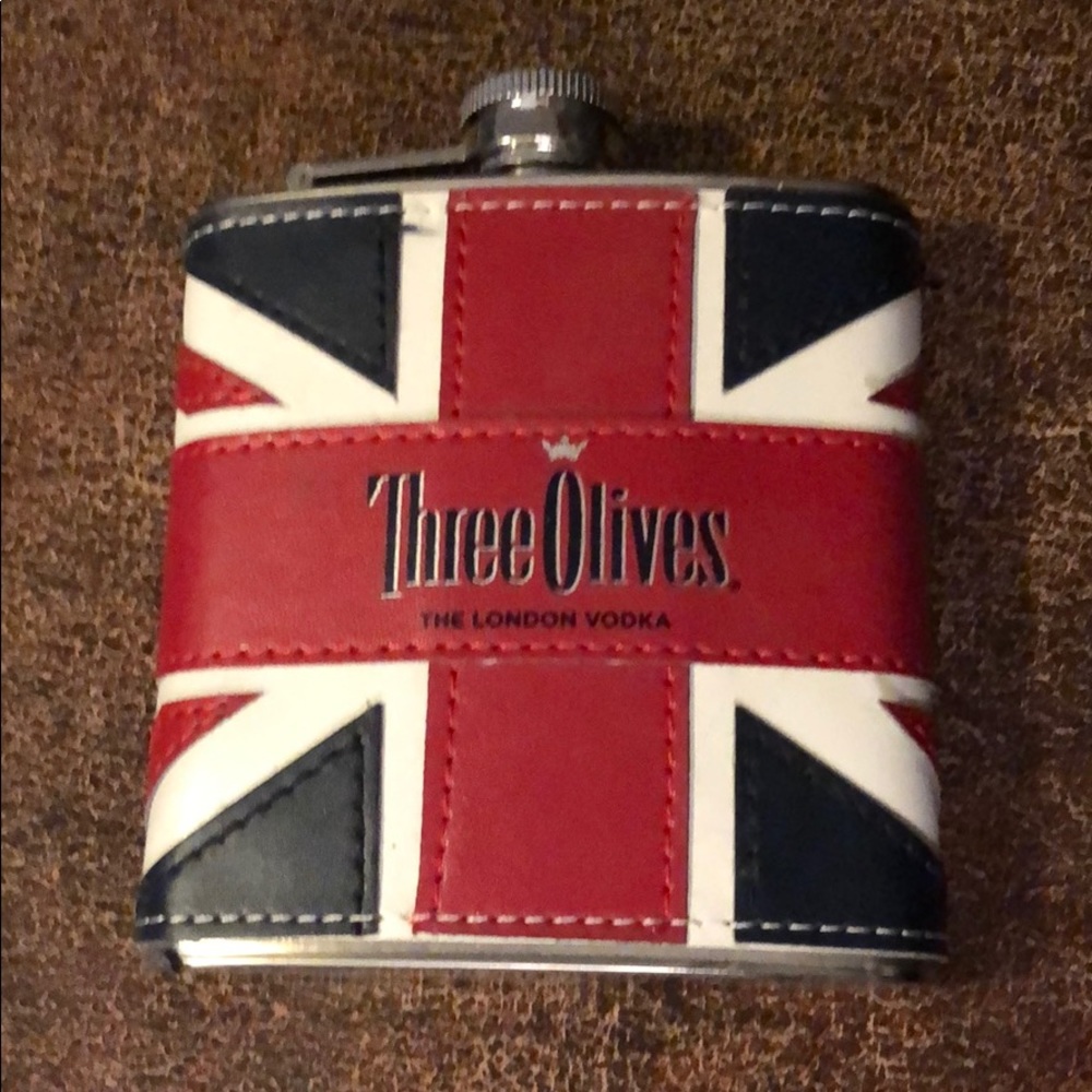 NEW THREE OLIVES VODKA FLAG LIQUOR HIP FLASK